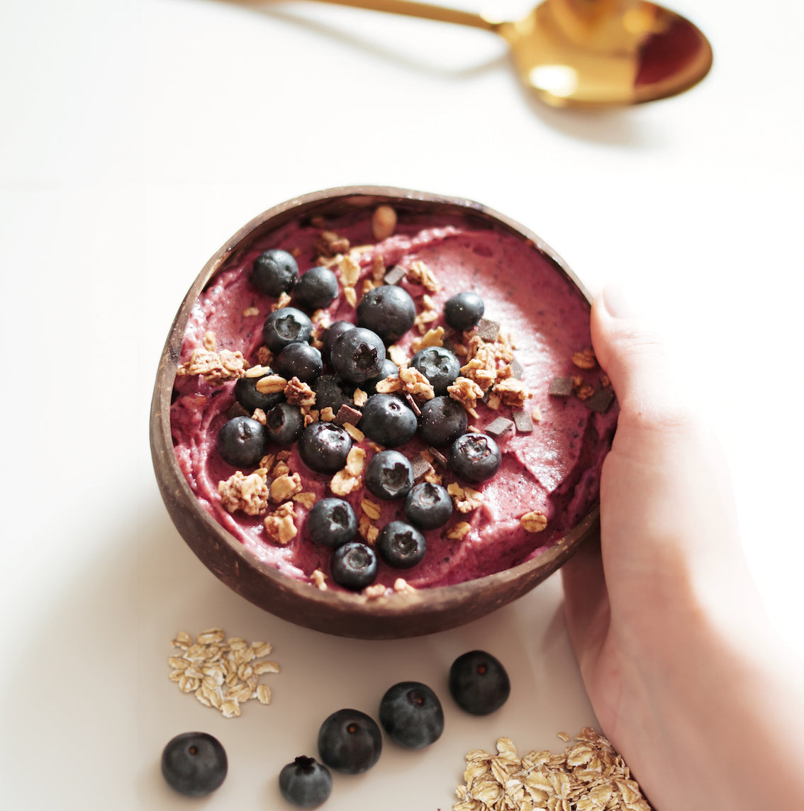 Blueberry Frozen Smoothie Bowl